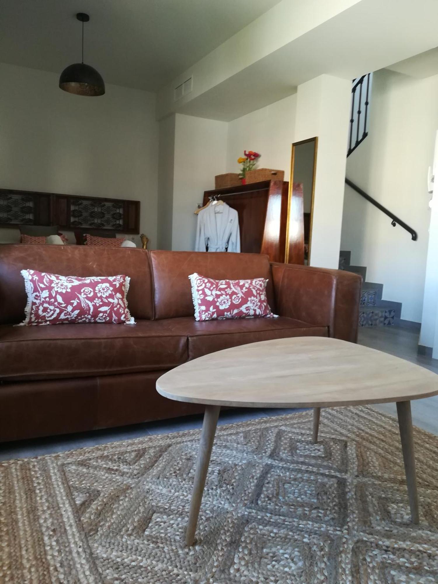 Apartamentos El Marques Malaga Luaran gambar