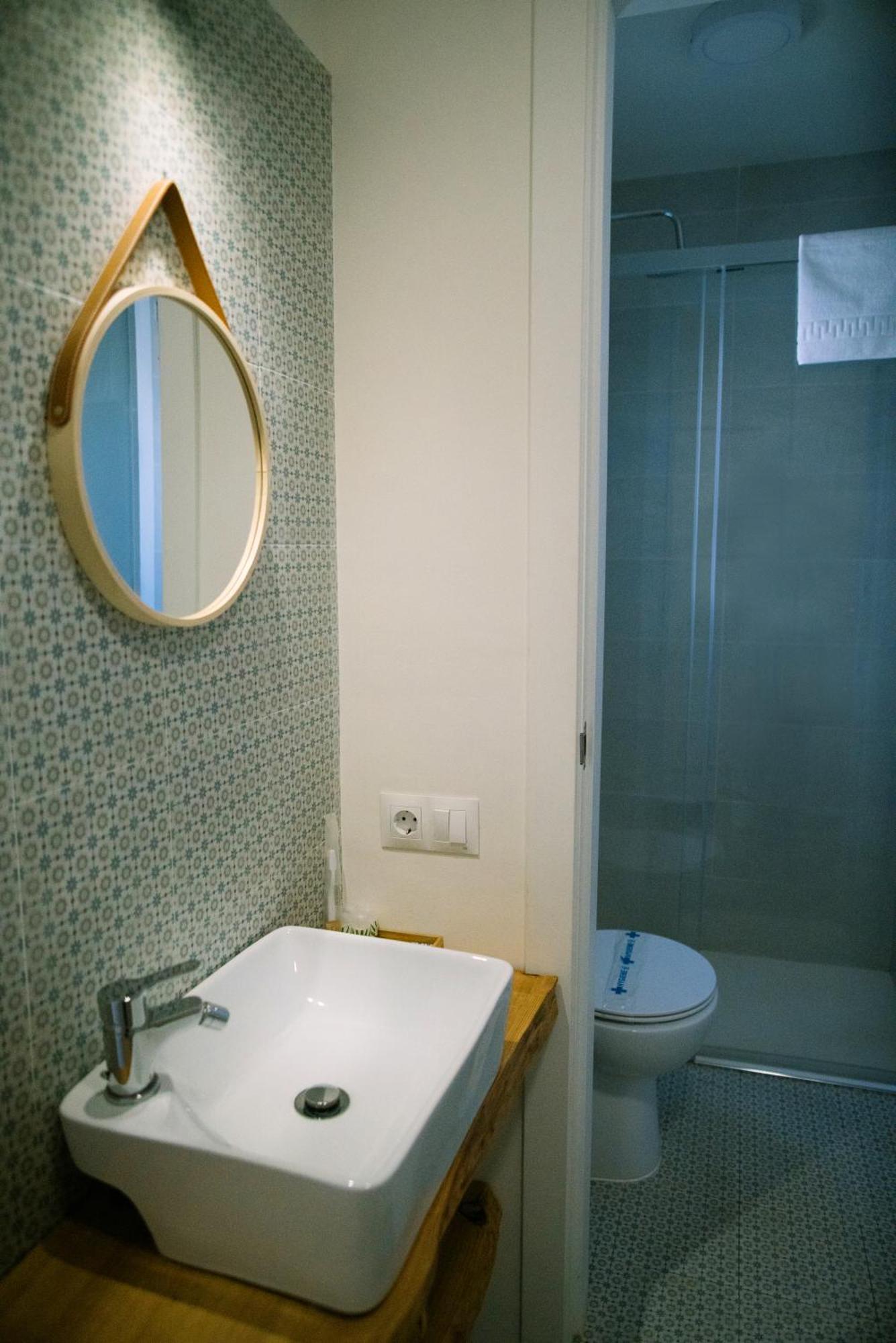 Apartamentos El Marques Malaga Luaran gambar