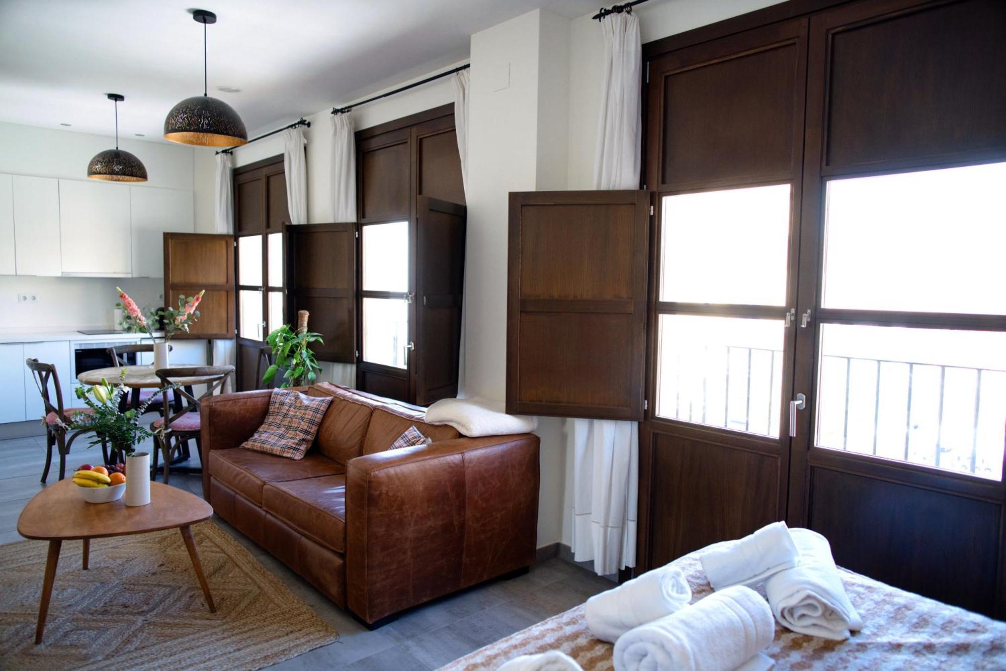Apartamentos El Marques Malaga Luaran gambar