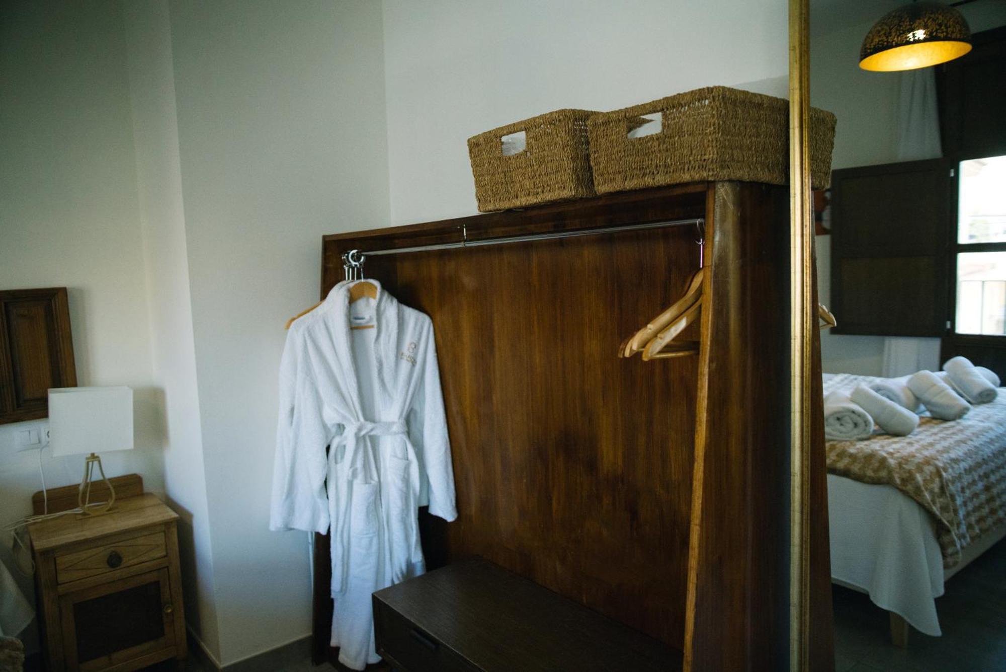 Apartamentos El Marques Malaga Luaran gambar