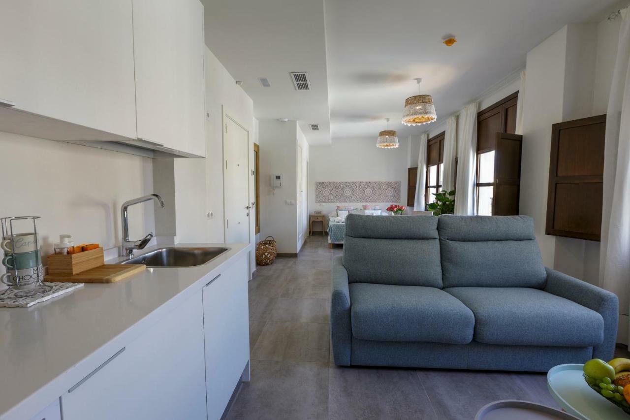 Apartamentos El Marques Malaga Luaran gambar