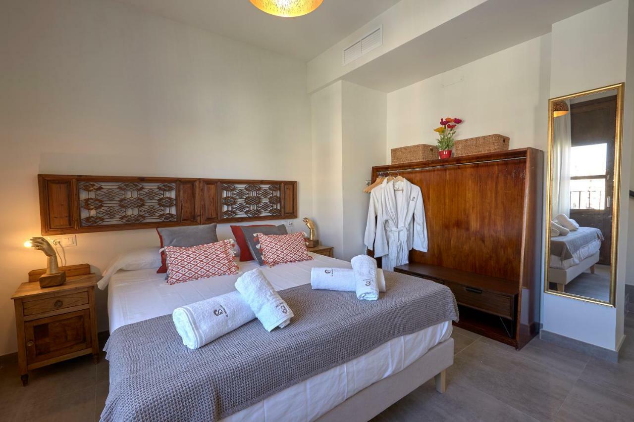 Apartamentos El Marques Malaga Luaran gambar