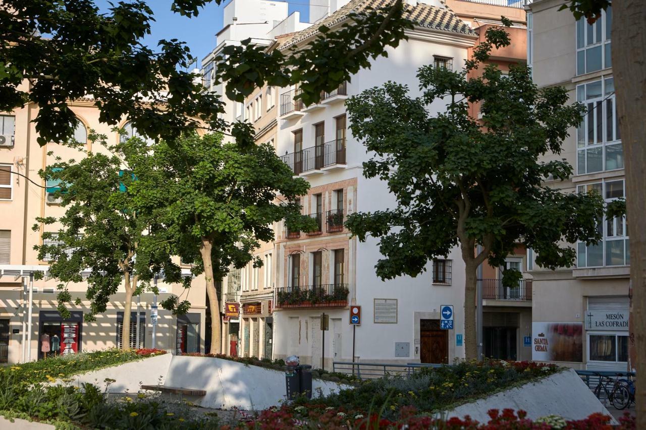 Apartamentos El Marques Malaga Luaran gambar